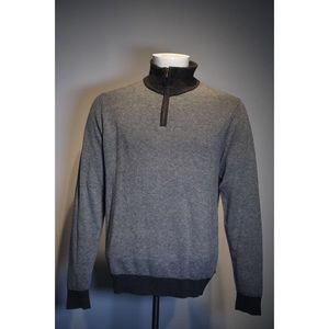 Grey IZOD Seater with zipper